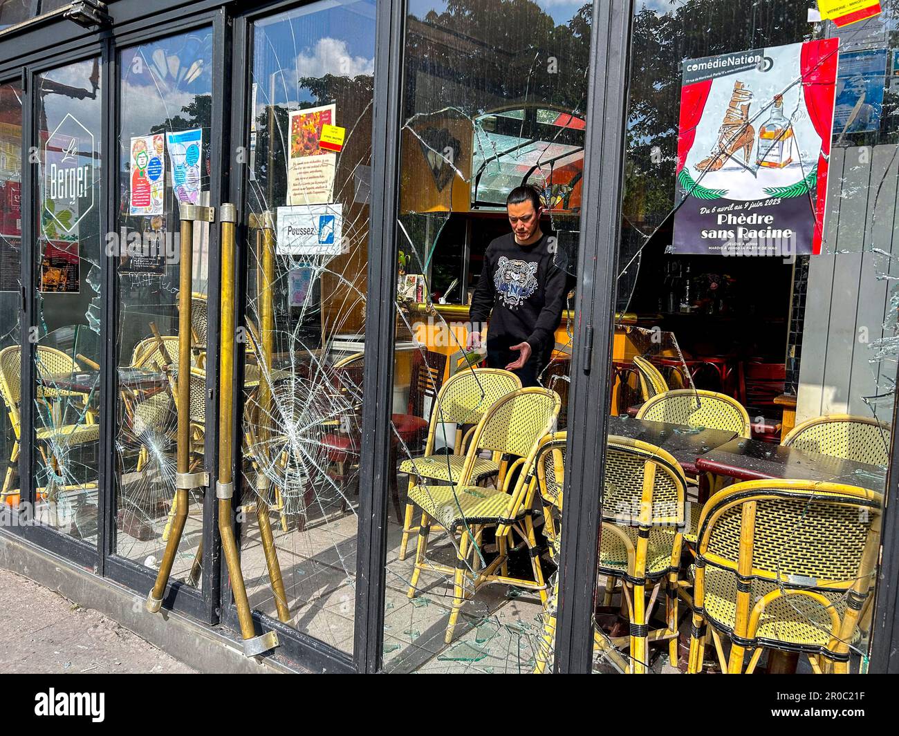 Paris, France, Damage to CIty After Anti-Government, Anti-Macron, Anti-Retirement Law Reform Demonstrations, French Cafe Windows Broken, Riots Stock Photo
