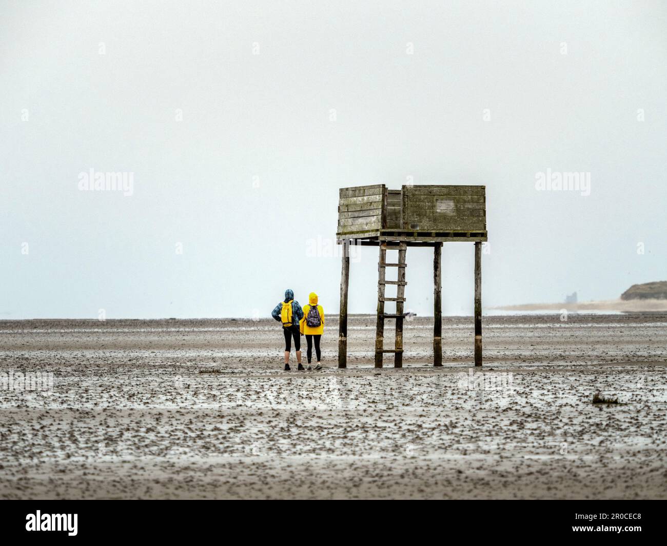 Refuge on the walk across the mud flats  to the Holy Island of Lindisfarne, Northumberland, England, UK Stock Photo