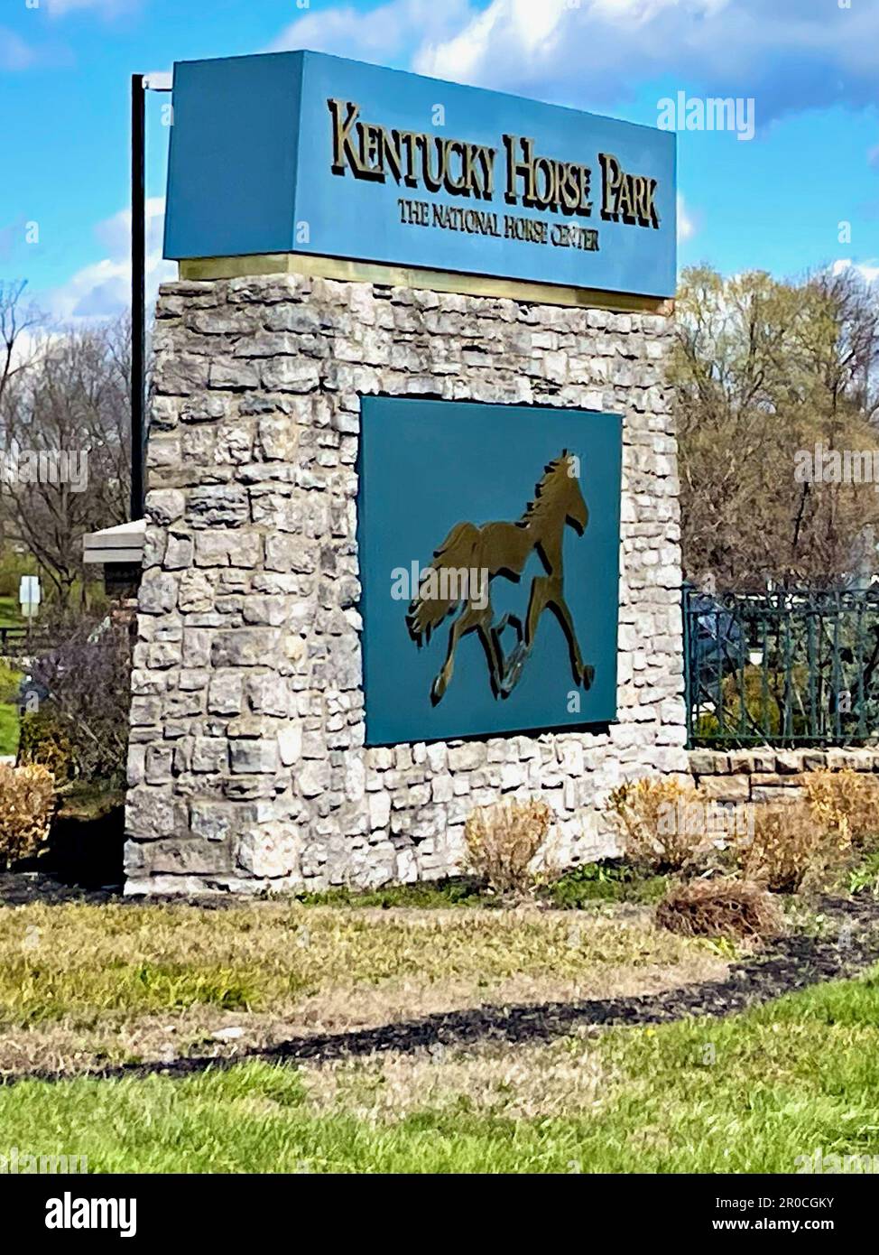 Entrance sign for the Kentucky Horse Park, a tourists destination home to several facilities focused on horse racing, popular in the Bluegrass State. Stock Photo