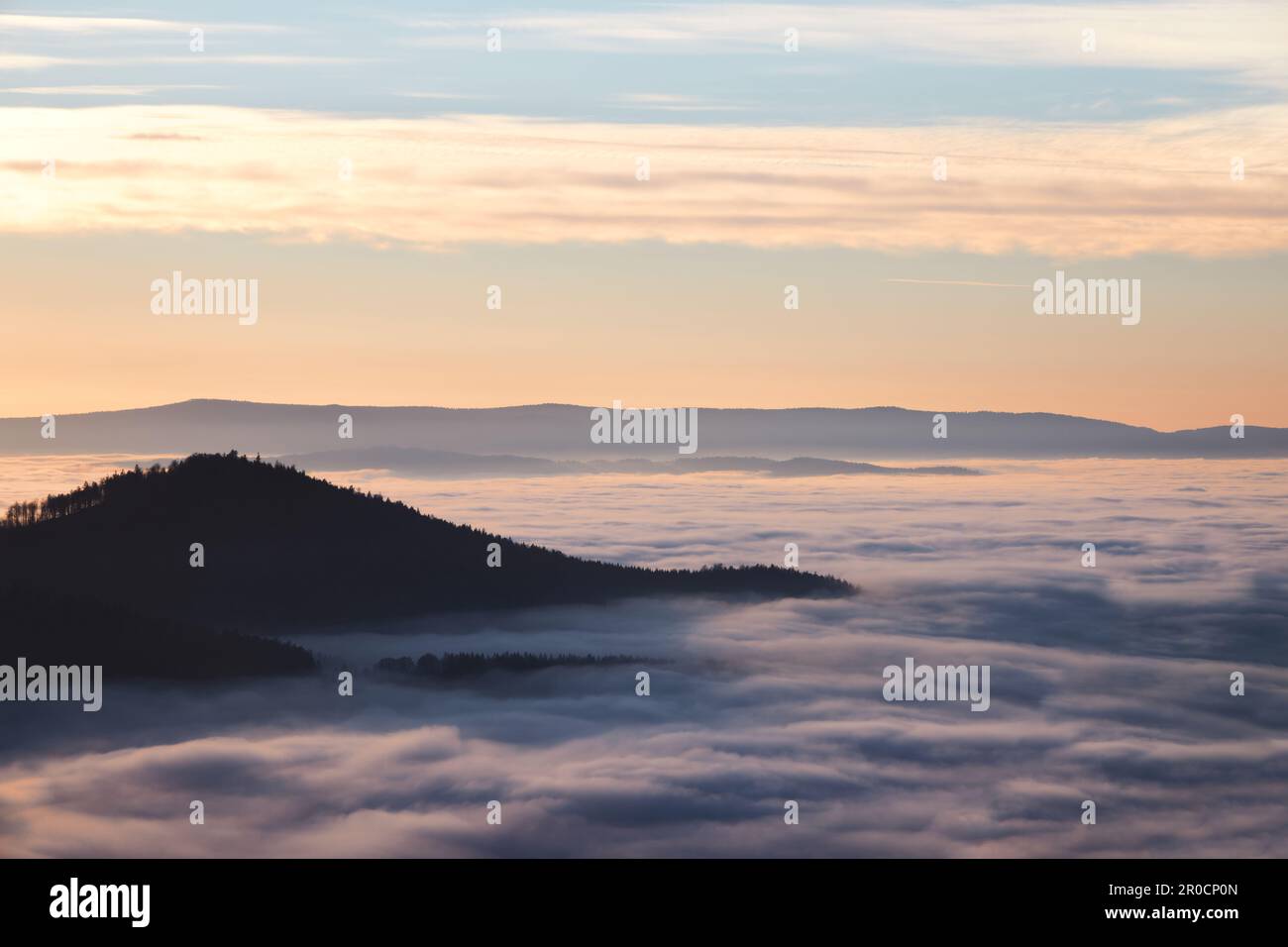 Fog rolling over hills hi-res stock photography and images - Alamy