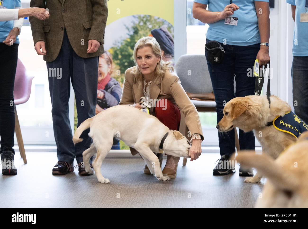 The Duchess of Edinburgh takes part in a puppy class at the Guide Dogs
