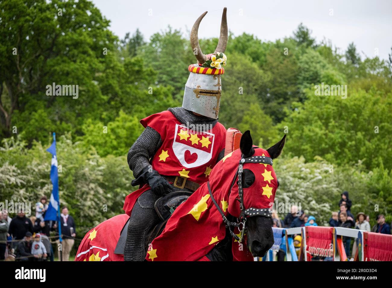 Knight Getting Coronated Chalfont, UK. 8 May 2023. A re enactor as an armoured knight takes part ...
