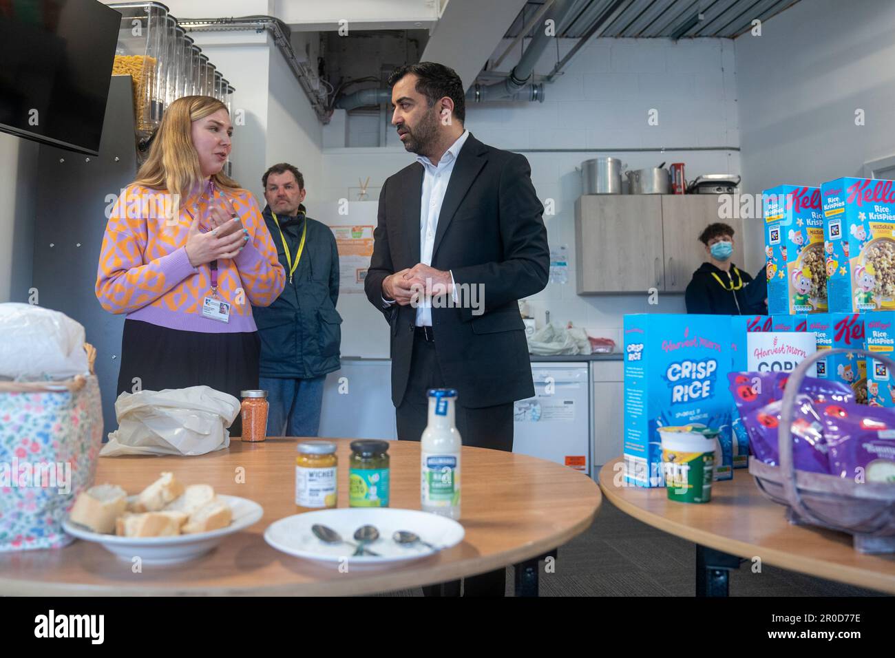First Minister of Scotland Humza Yousaf with Community Hub Coordinator