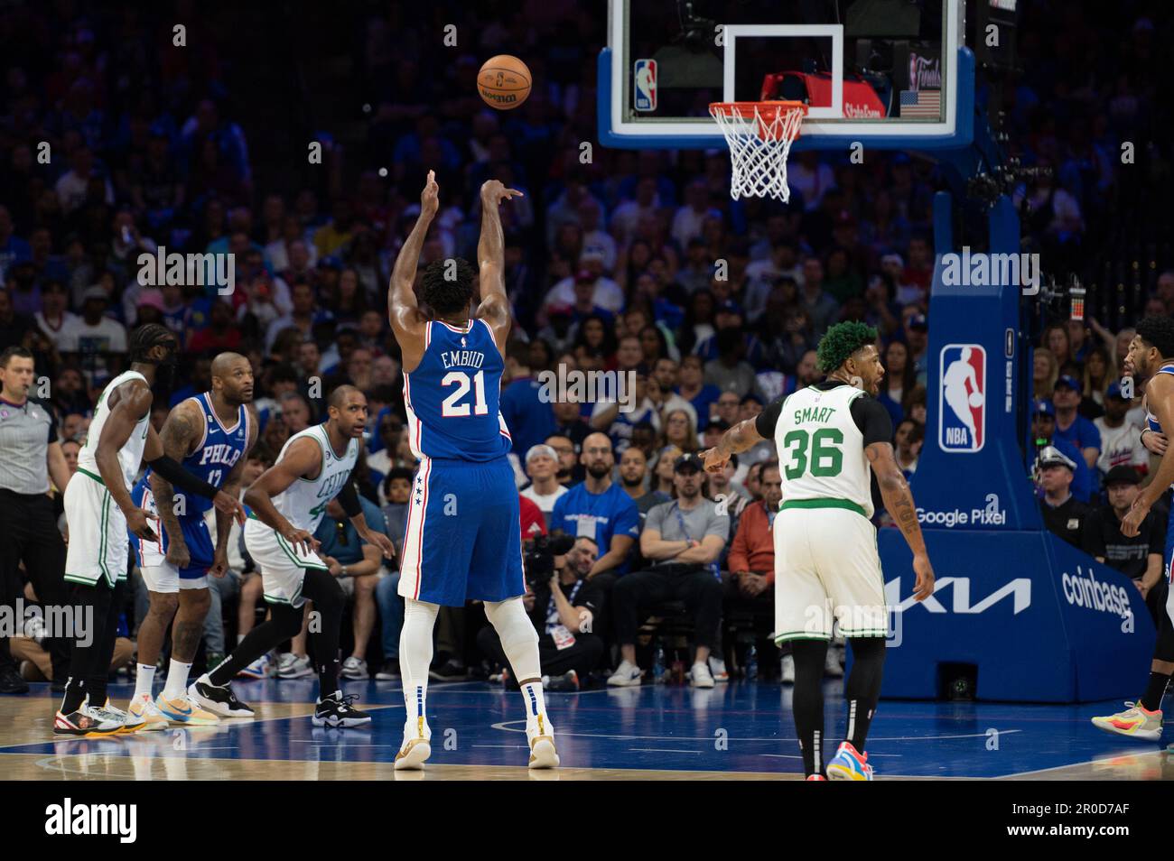 Philadelphia, Philadelphia, PA, USA. 7th May, 2023. PHILADELPHIA, PA - MAY 7: Joel Embiid #21 of the 76ers shoots the ball during Round 2 Game 4 of the Eastern Conference Semi-Finals 2023 NBA Playoffs against the Boston Celtics on May 7, 2023 at the Wells Fargo Center in Philadelphia, PA. (Credit Image: © Stephen Nadler/PX Imagens via ZUMA Press Wire) EDITORIAL USAGE ONLY! Not for Commercial USAGE! Credit: ZUMA Press, Inc./Alamy Live News Stock Photo