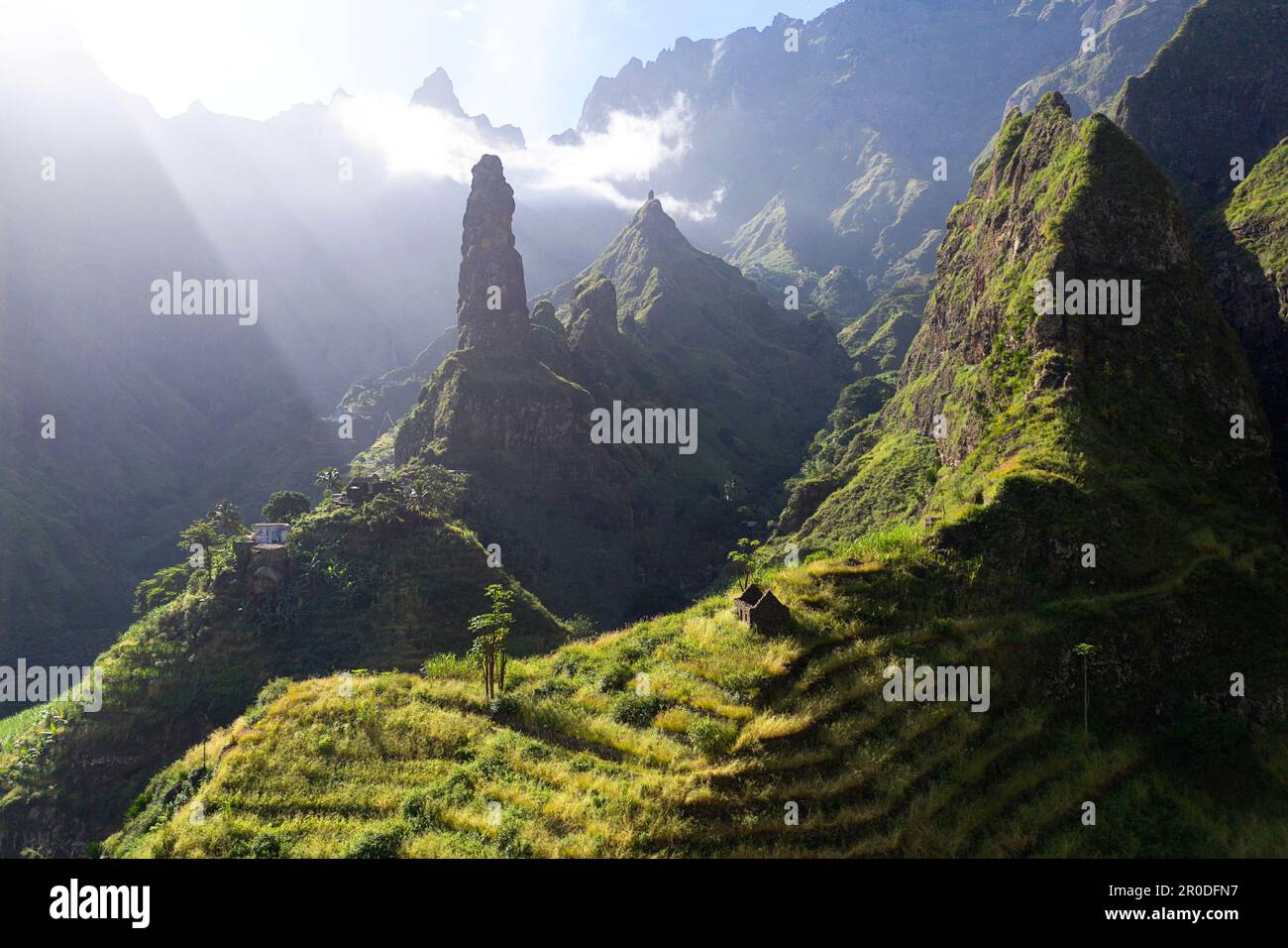 Surrounded mountains remote island hi-res stock photography and imag…
