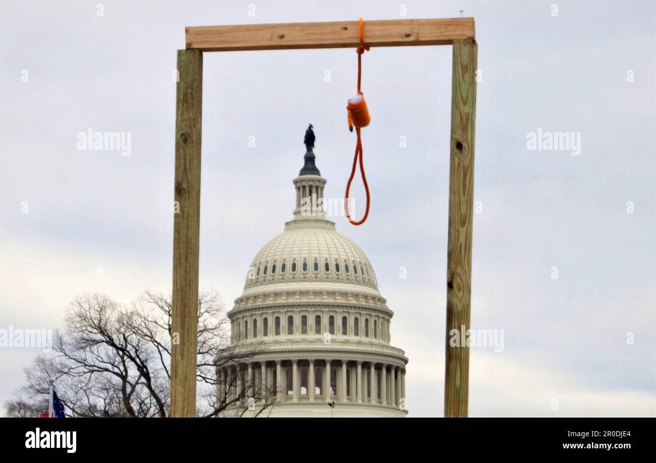 Scaffolding - A crowd erected gallows hangs near the United States Capitol during the 2021 storming of the United States Capitol Stock Photo