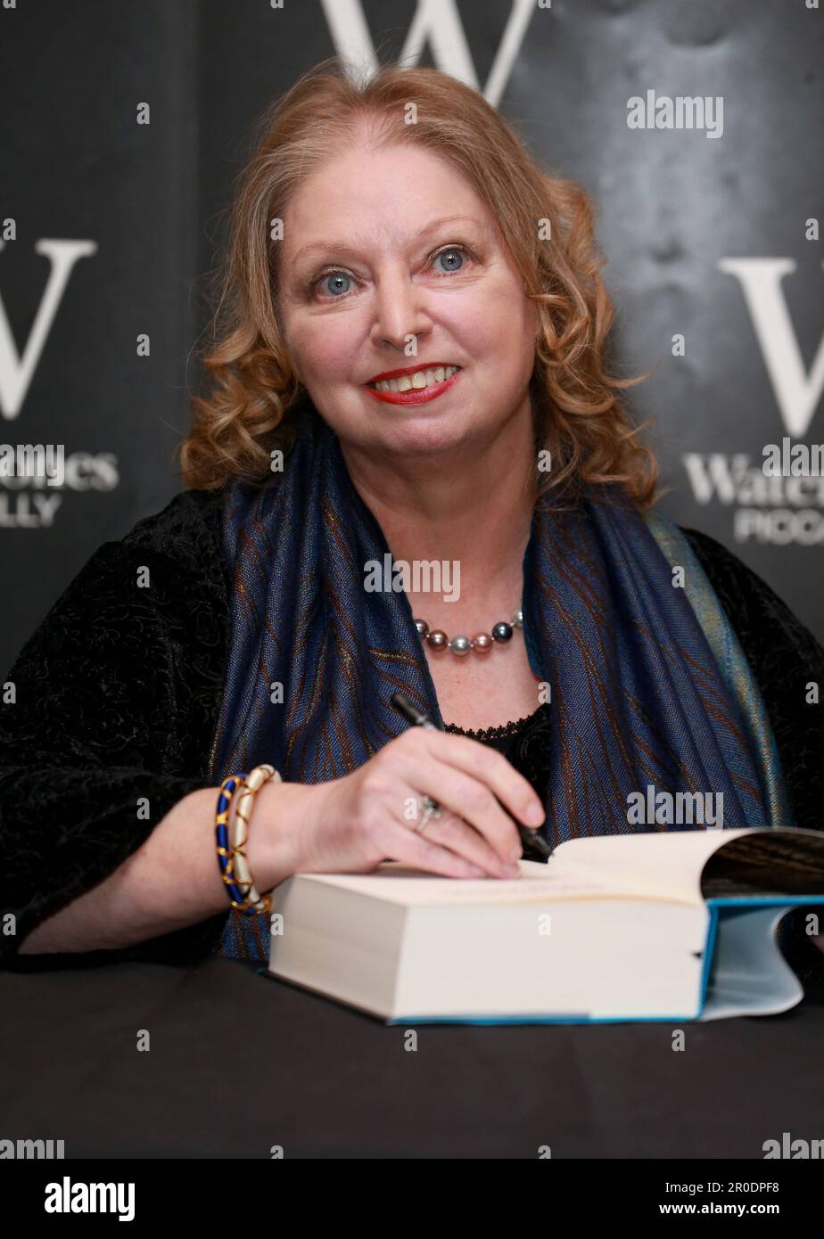Hilary mantel 2020 hi-res stock photography and images - Alamy