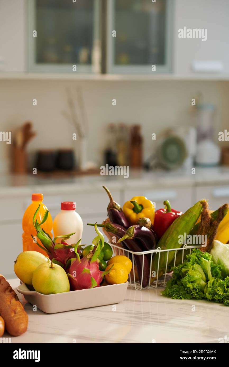 Fresh fruits for healthy eating hi-res stock photography and images - Alamy