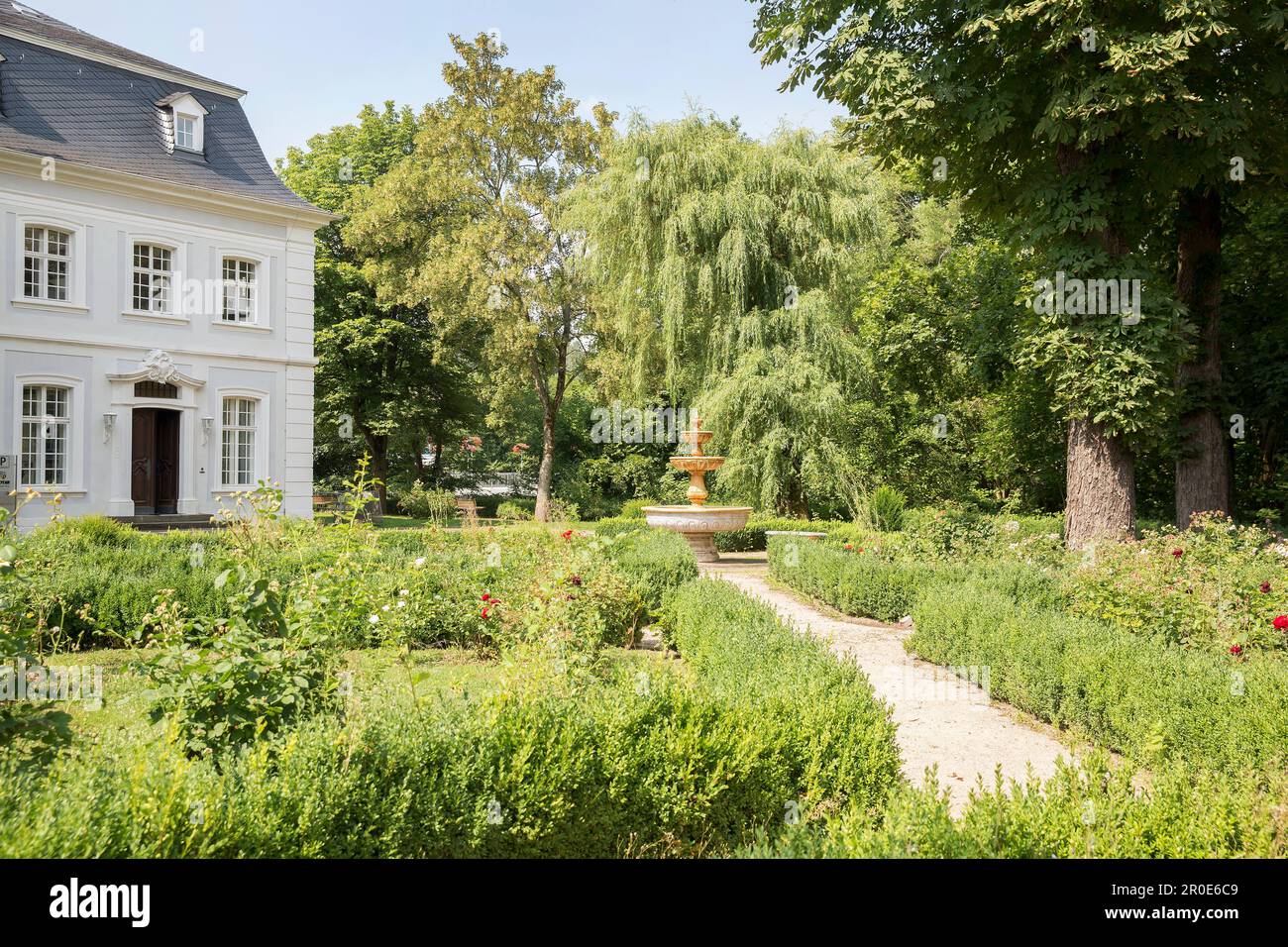 The rose garden gazebo hi-res stock photography and images - Alamy
