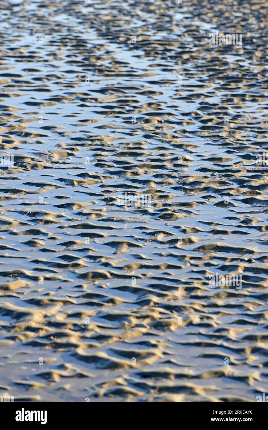 Ripple islands hi-res stock photography and images - Alamy