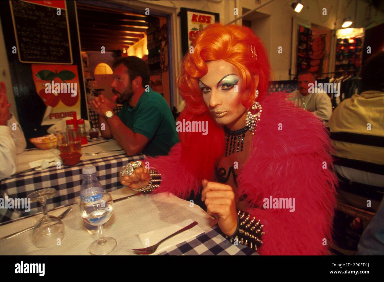 Transvestit Prohibida, Restaurant, Rennstrecke, Ibiza Stadt, Ibiza Balearen, Spanien Stock Photo