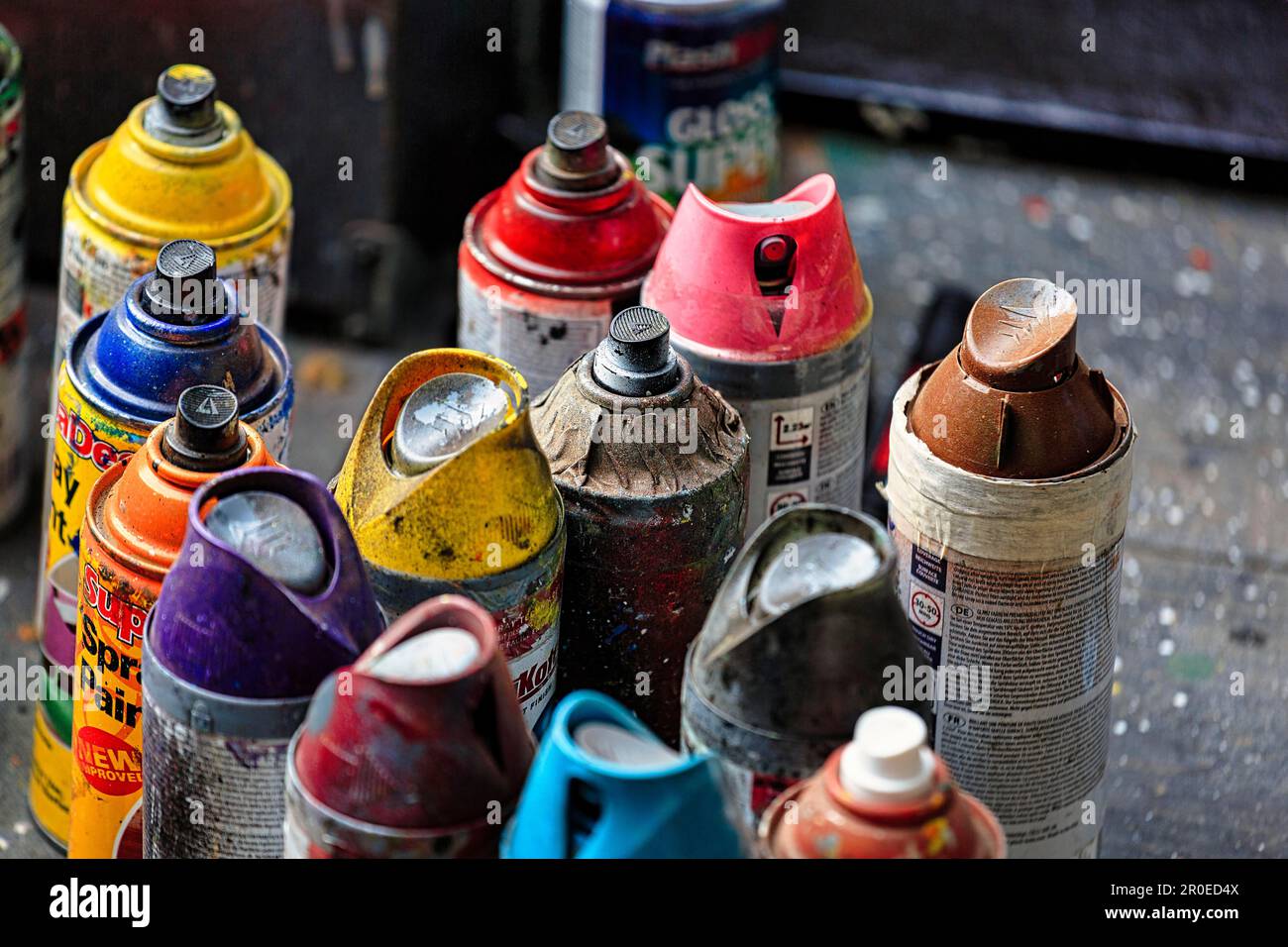 Various colours, spray paint cans, spray paint cans used by street