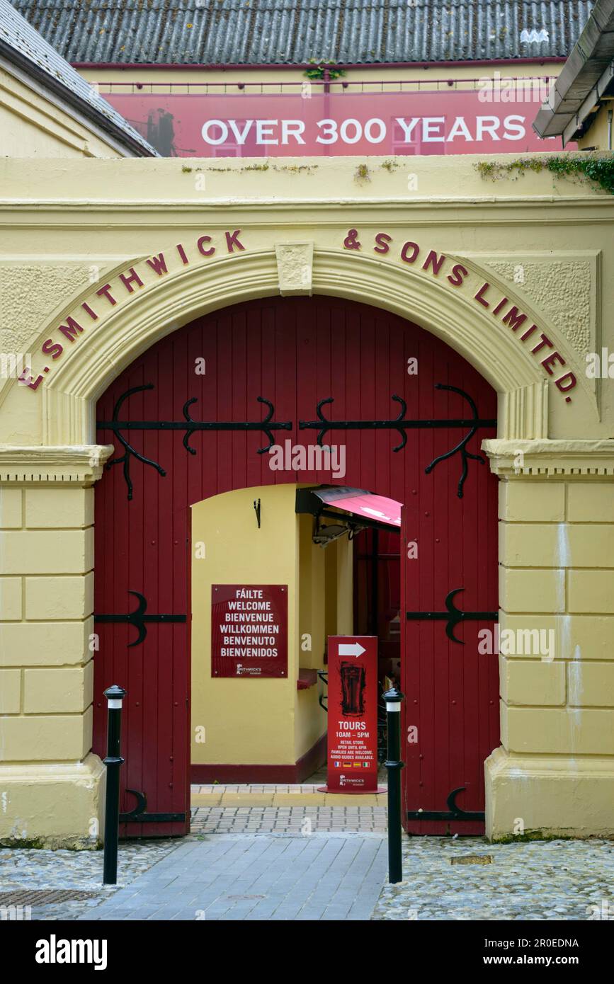 Brewery gate ireland hi-res stock photography and images - Alamy