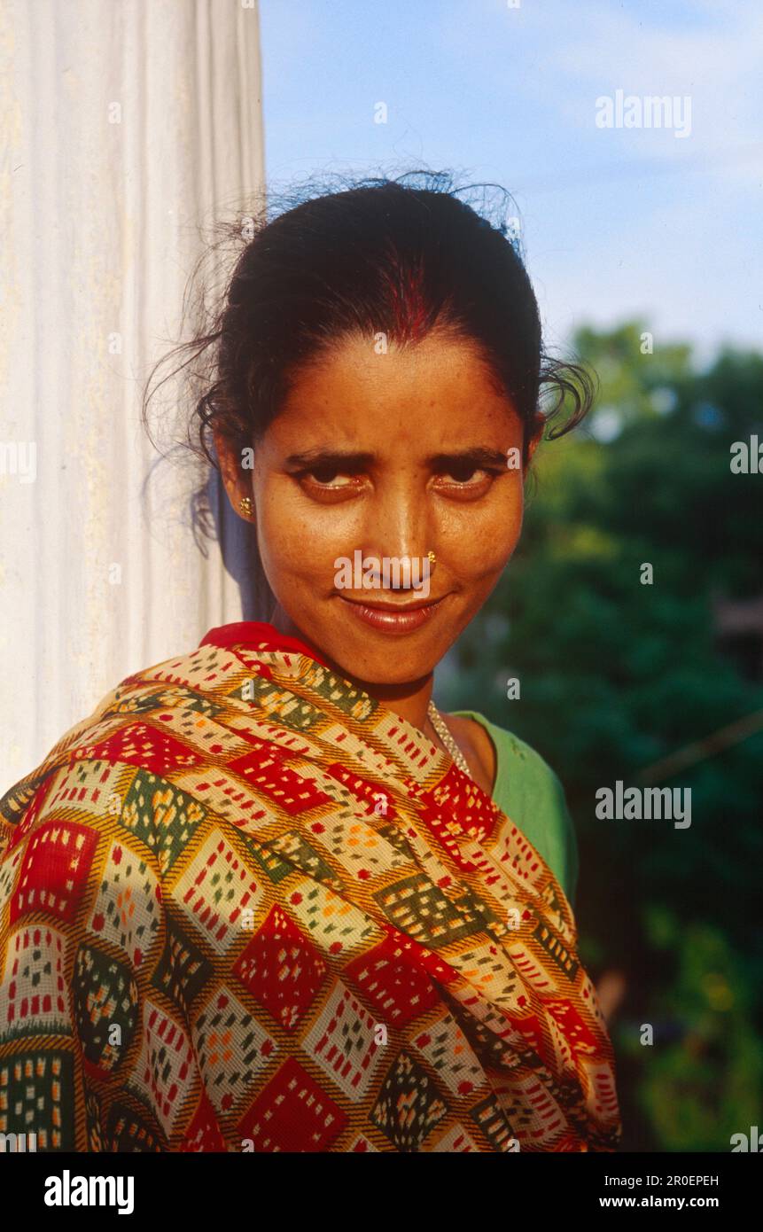 Female priest, Shiva temple, Varanasi, Benares Uttar Pradesh, India Stock Photo