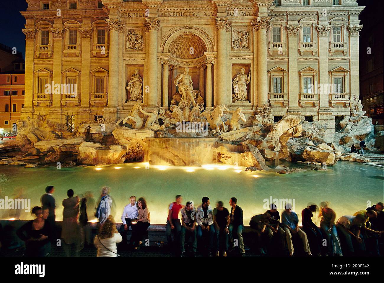 Fontana Di Trevi Rom Italien Stock Photo Alamy fontana-di-trevi-rom-italien-stock-photo-alamy
