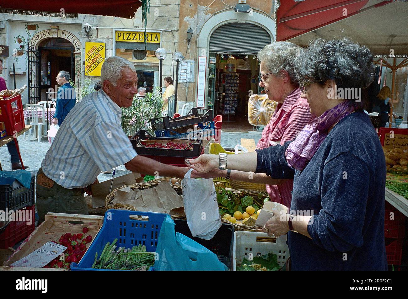 Campo dei fiori in rome hi-res stock photography and images - Alamy