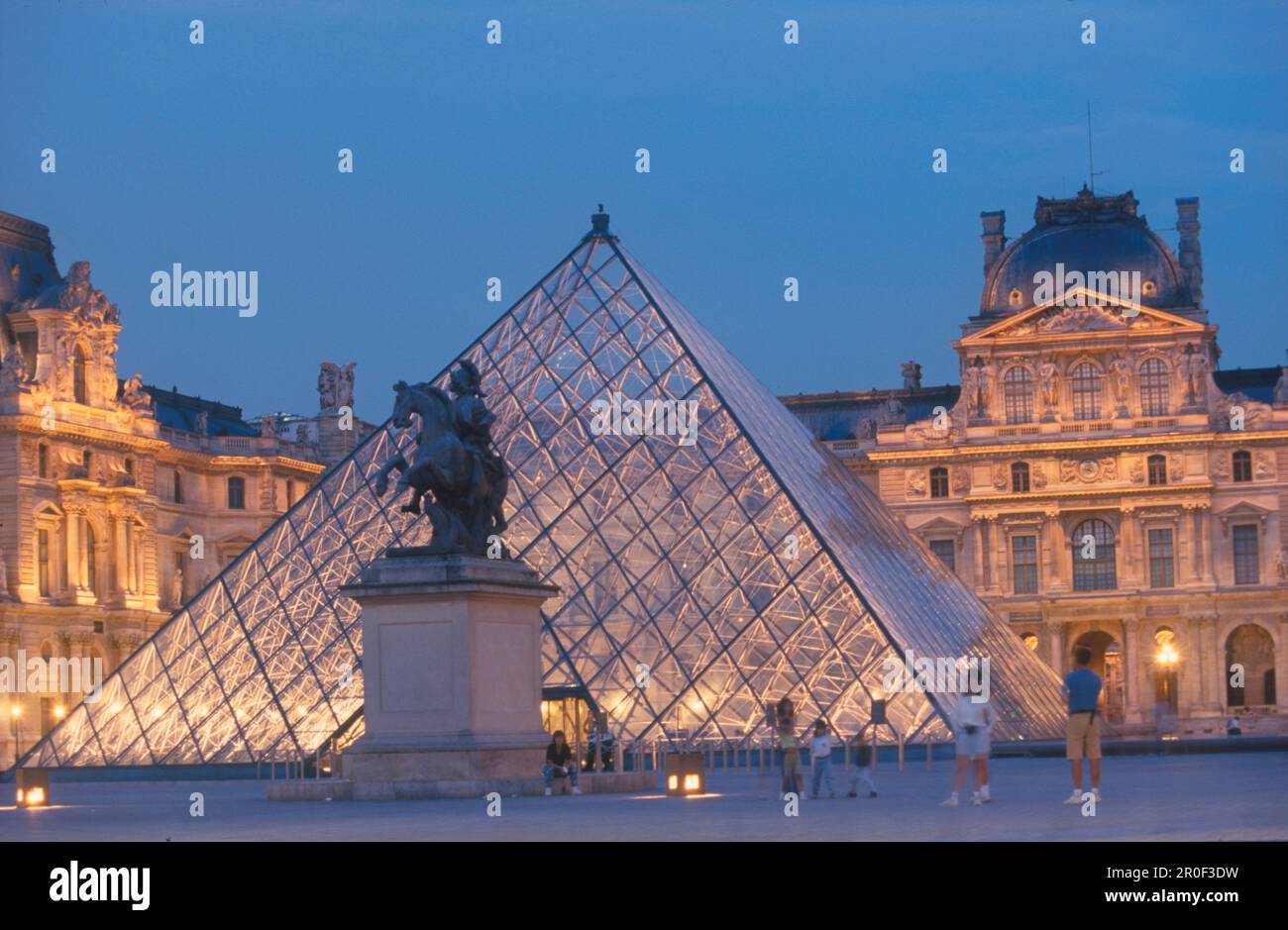 Frankreich paris musee du louvre hi-res stock photography and images ...