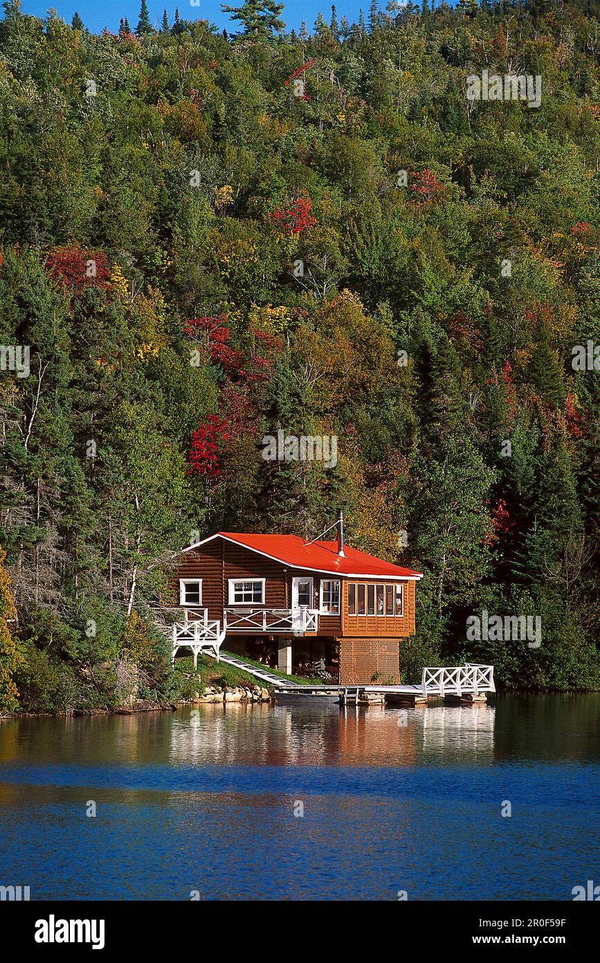 Cottage on the lakeside, BaieSainteCatherine Quebec, Canada Stock