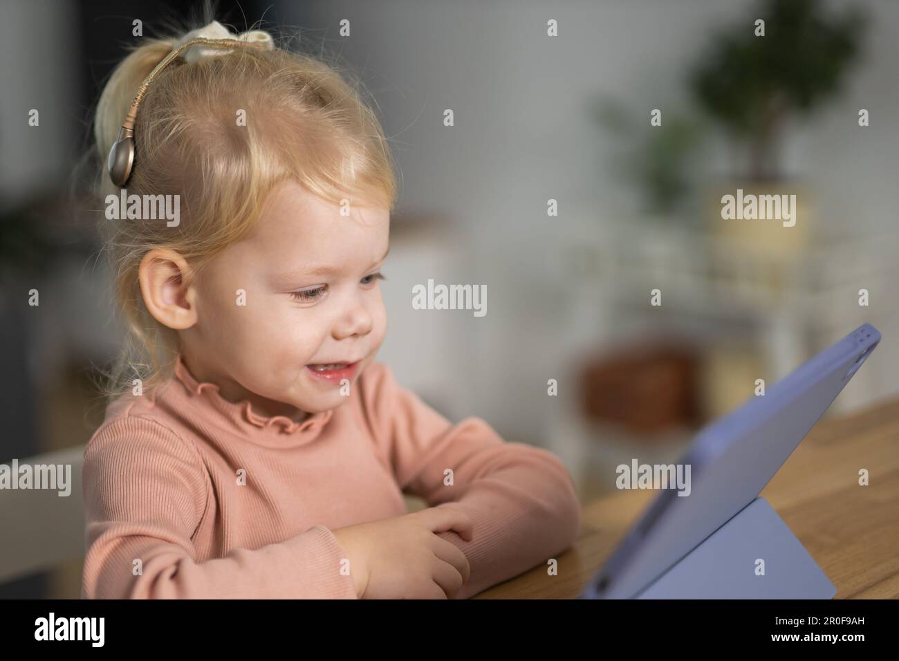 Deaf kid with hearing aid cochlear implant - Hear aid and medicine ...