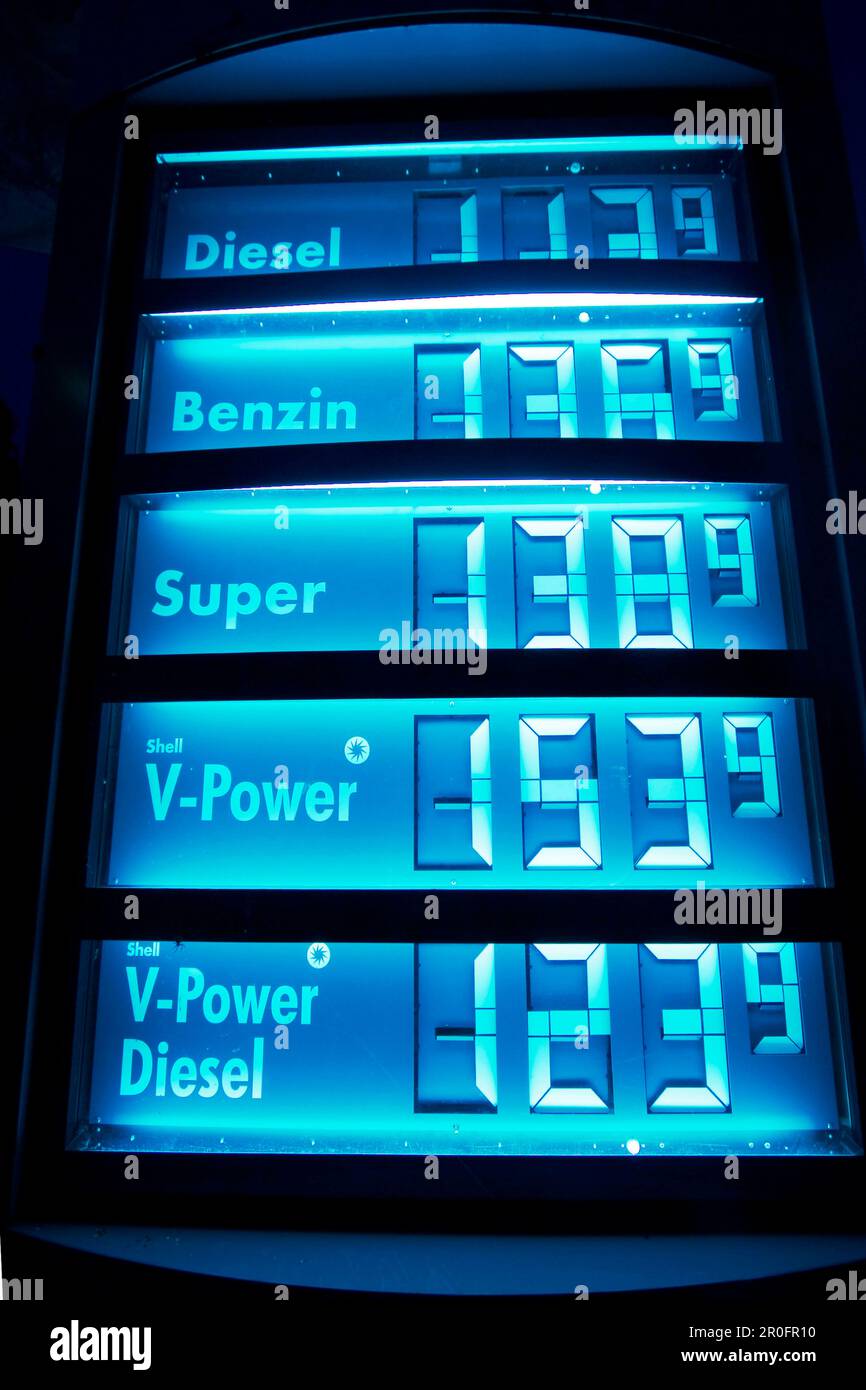 Aral Tankstelle Preistafel Diesel, Benzin, Super Stock Photo - Alamy
