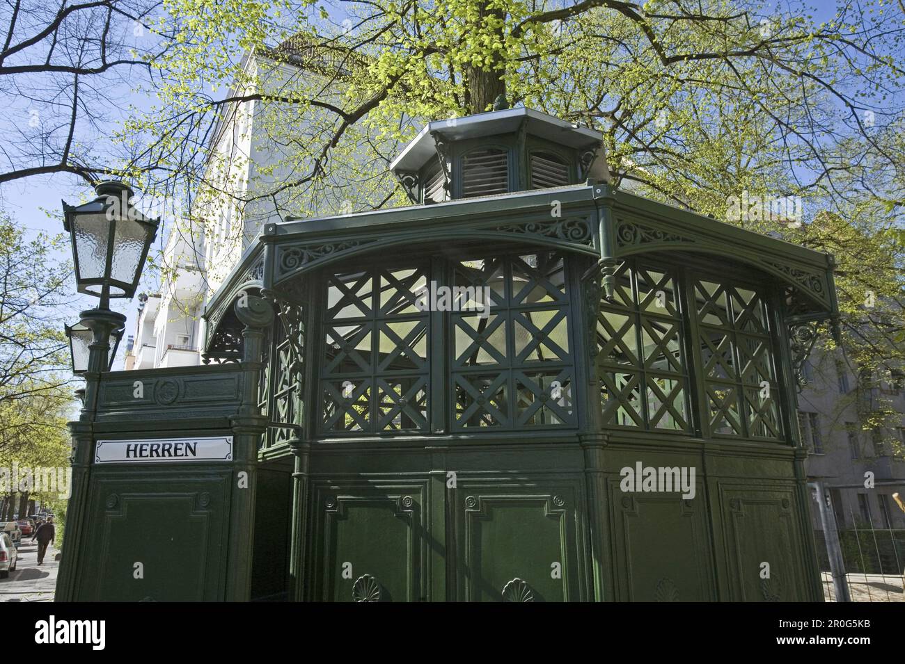 Cafe Achteck (pissoir), Schoneberg, Berlin, Germany Stock Photo - Alamy