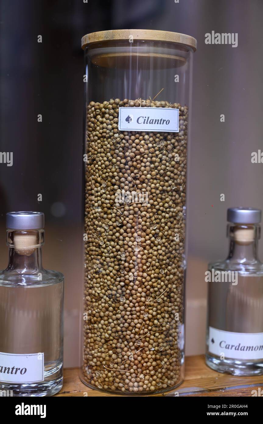 Pomelo gin and tonic hires stock photography and images Alamy