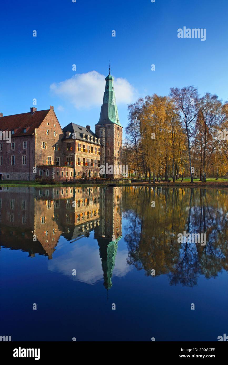 Raesfeld Raesfeld castle, Raesfeld, Muensterland, North Rhine-Westphalia ...
