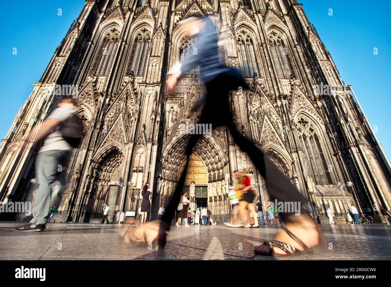 Cologne cathedral low angle hi-res stock photography and images - Alamy