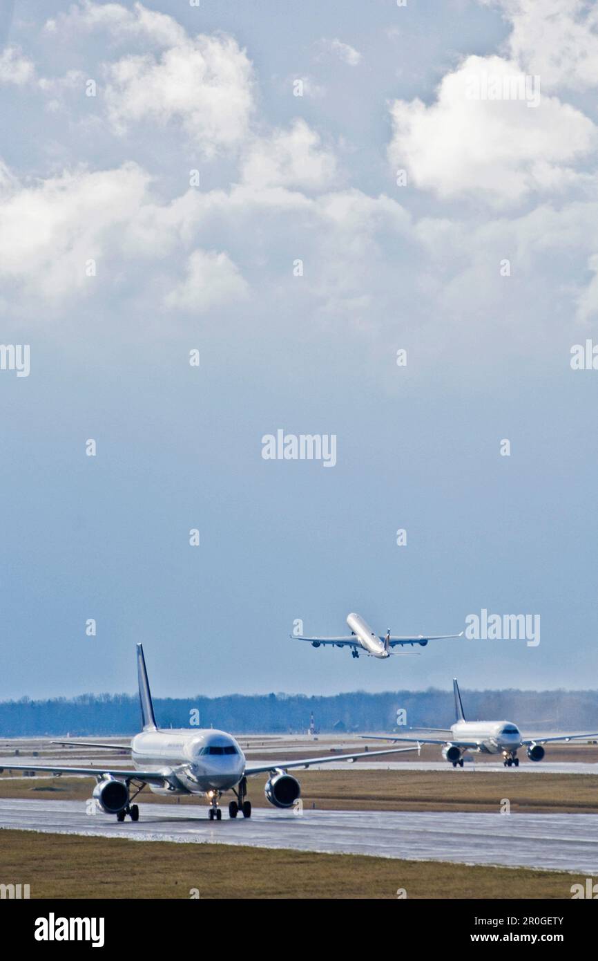 Airliners, Munich airport, Bavaria, Germany Stock Photo