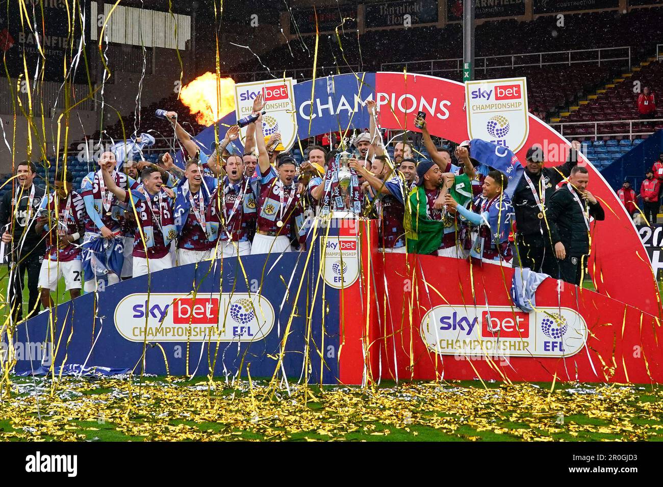 Burnley, UK. 08th May, 2023. Burnley players celebrate with the Championship Trophy after the Sky Bet Championship match Burnley vs Cardiff City at Turf Moor, Burnley, United Kingdom, 8th May 2023 (Photo by Steve Flynn/News Images) in Burnley, United Kingdom on 5/8/2023. (Photo by Steve Flynn/News Images/Sipa USA) Credit: Sipa USA/Alamy Live News Stock Photo