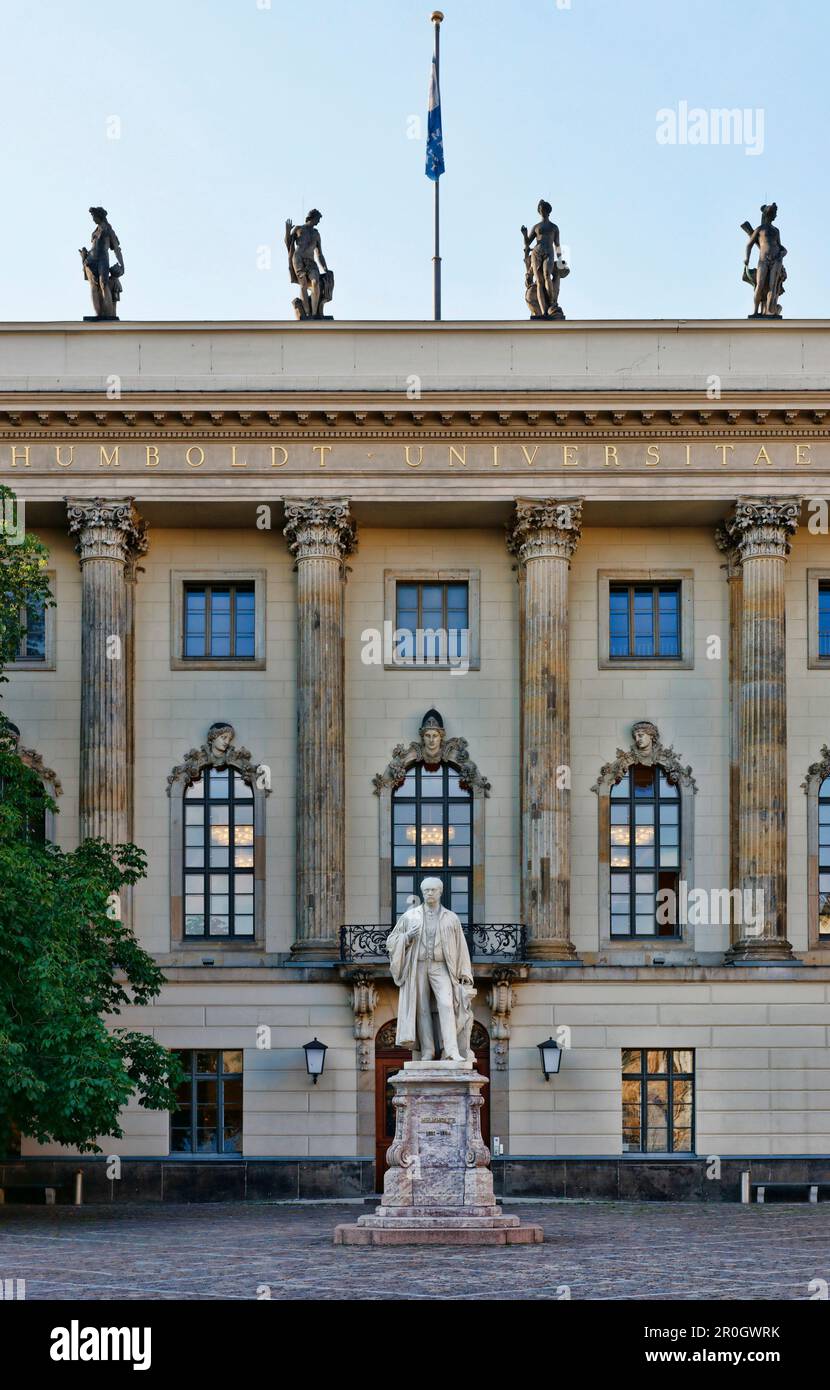 Helmholtz statue, Humboldt University, Unter den Linden, Berlin Mitte, Berlin, Germany Stock Photo