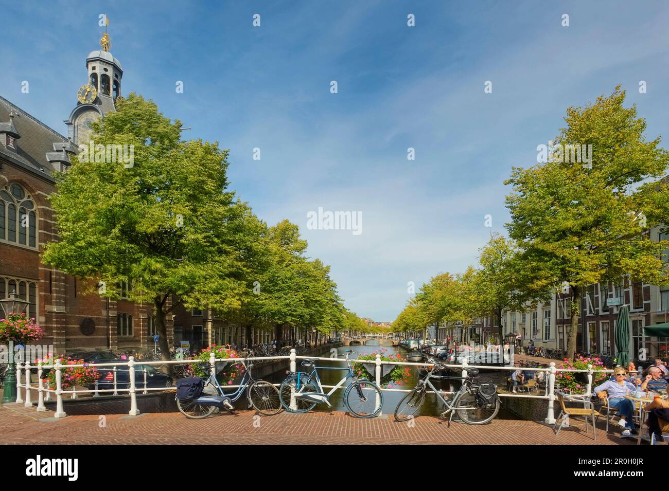 cycle-leiden-hi-res-stock-photography-and-images-alamy