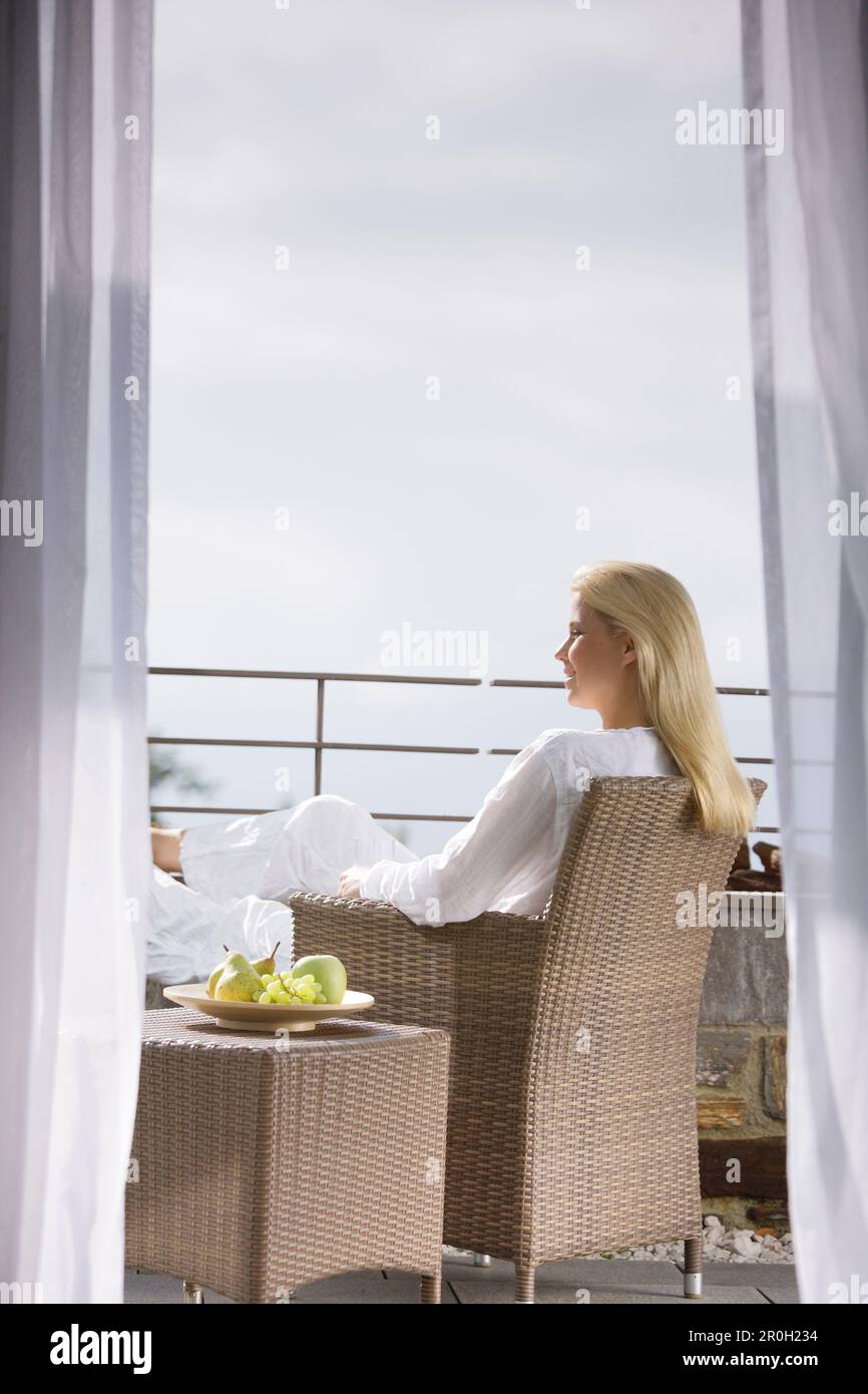 Blond woman long hairs hi-res stock photography and images - Alamy