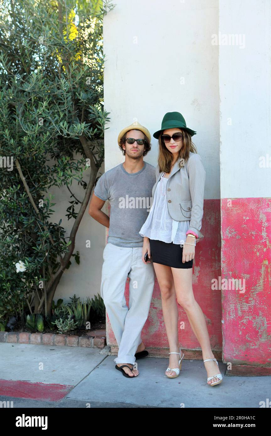 USA, California, Malibu, portrait of a couple at the Cross Creek Road mall Stock Photo Alamy