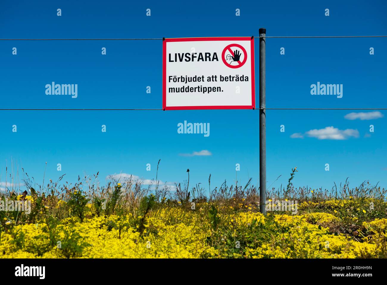 Swedish warning sign for muddy area Stock Photo - Alamy