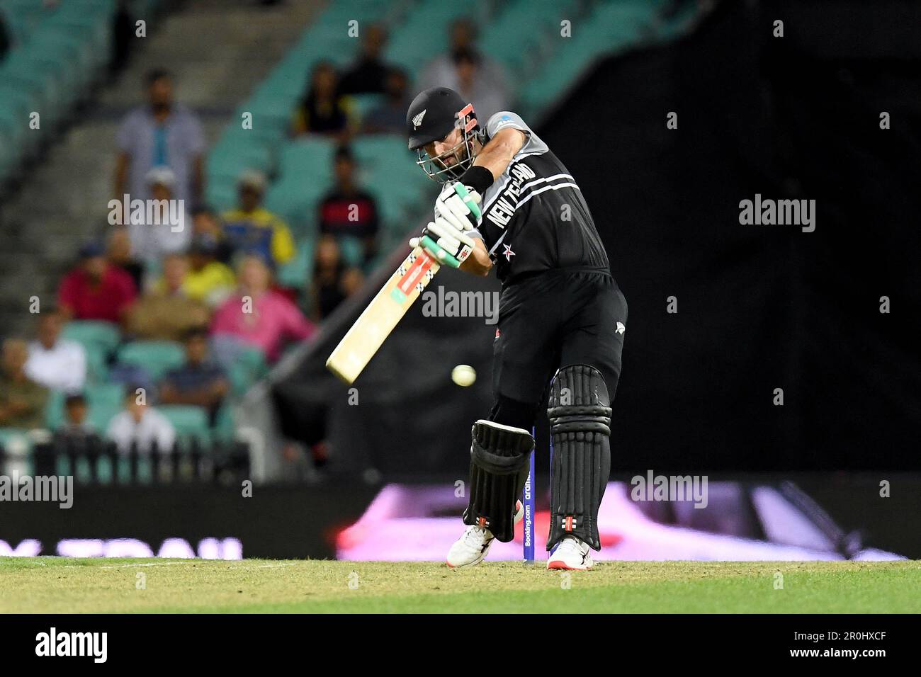 Sydney, Australia, 29 October, 2022. Daryl Mitchell of New Zealand hits