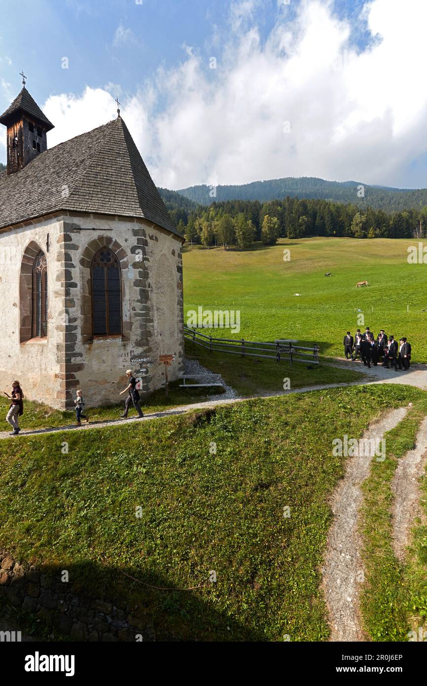 Chapel next to Hotel Gasthof Bad Dreikirchen, mountain hotel owned by the Wodenegg family, Eisack Valley, Trechiese 12, Barbian, South Tyrol, Italy Stock Photo