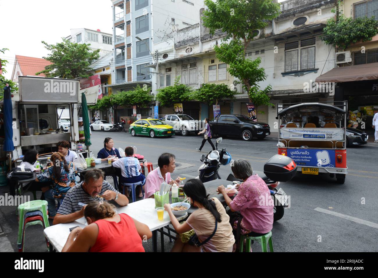 A popular restaurant on the corner of Song Wat Road and Ratchawong Rd in Bangkok, Thailand. Stock Photo