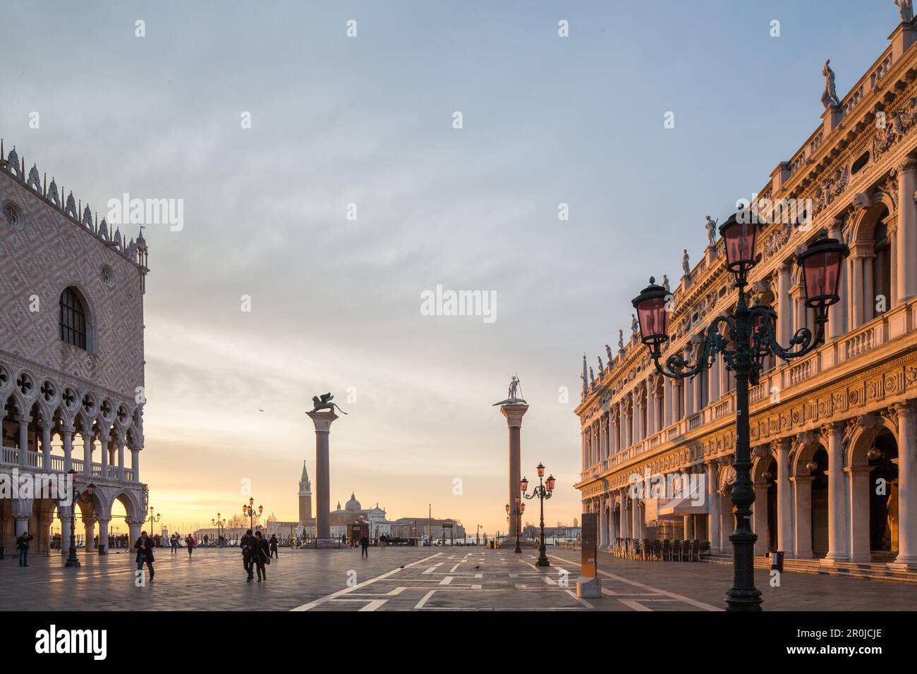 sunrise Piazzetta, facades of St Mark's Square, Biblioteca, columns ...