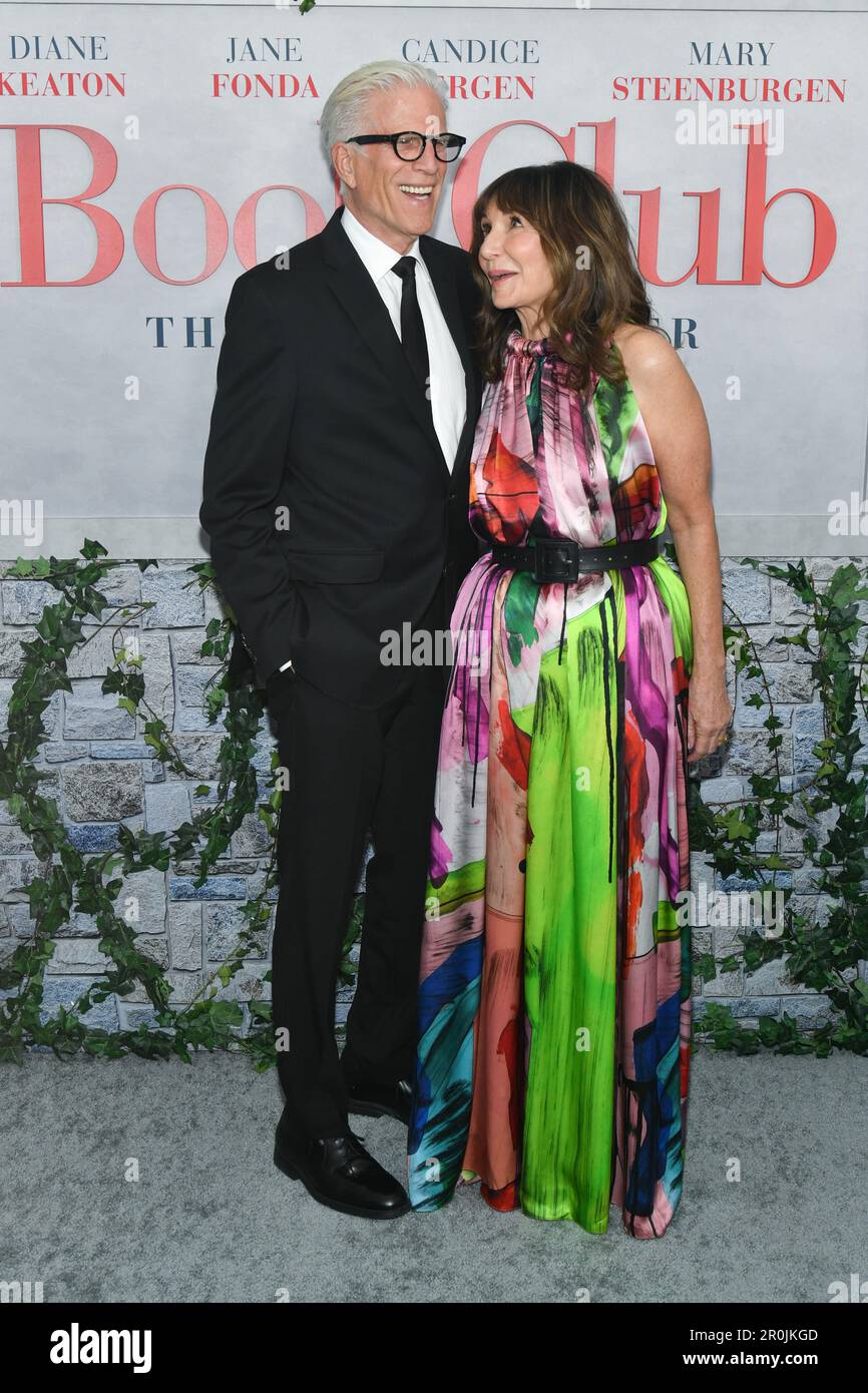 Ted Danson and Mary Steenburgen Stock Photo - Alamy