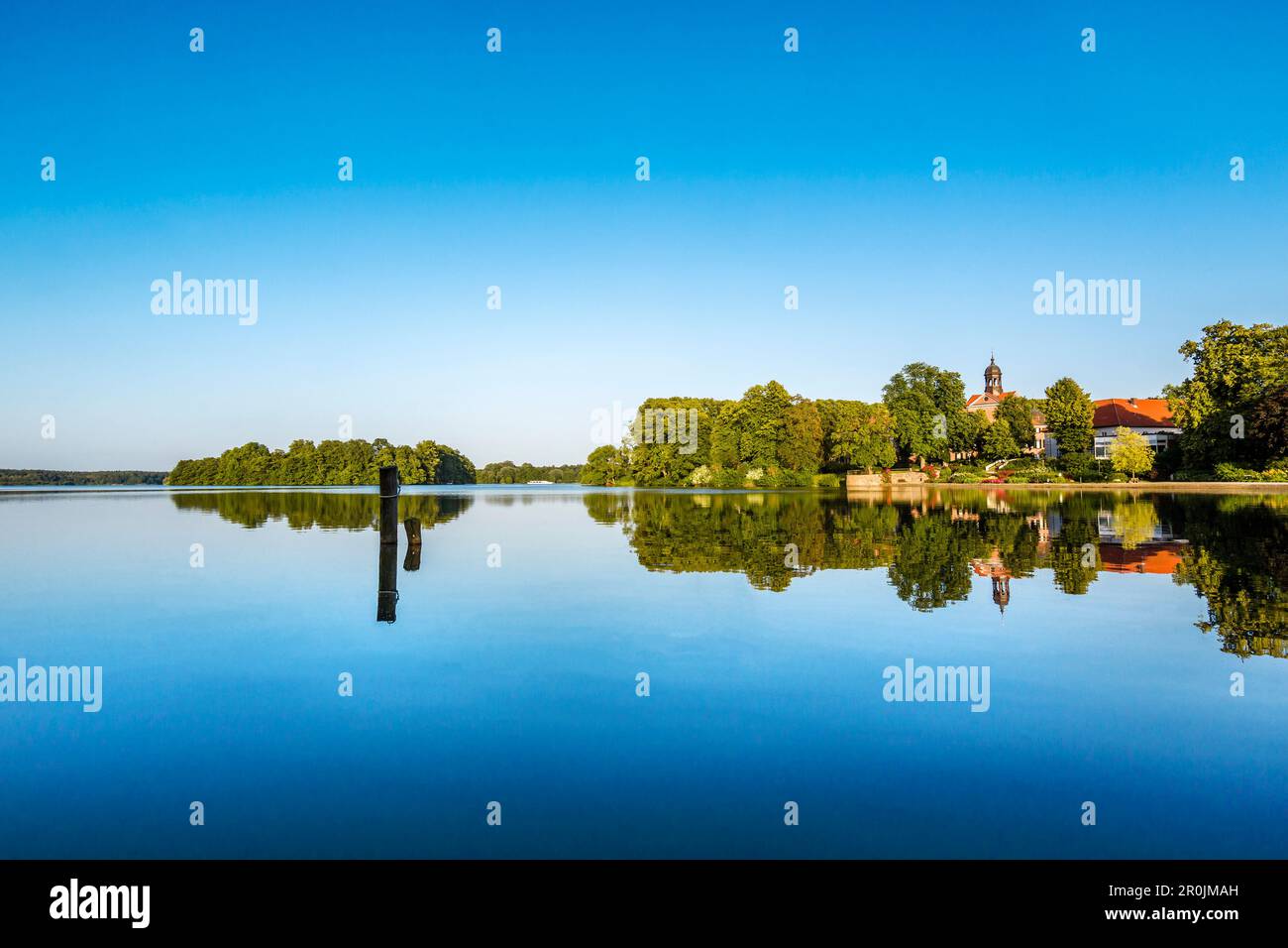 Eutin Castle and lake, Großer Eutiner See, Eutin, Holstein Switzerland, Ostholstein, Schleswig-Holstein, Germany Stock Photo