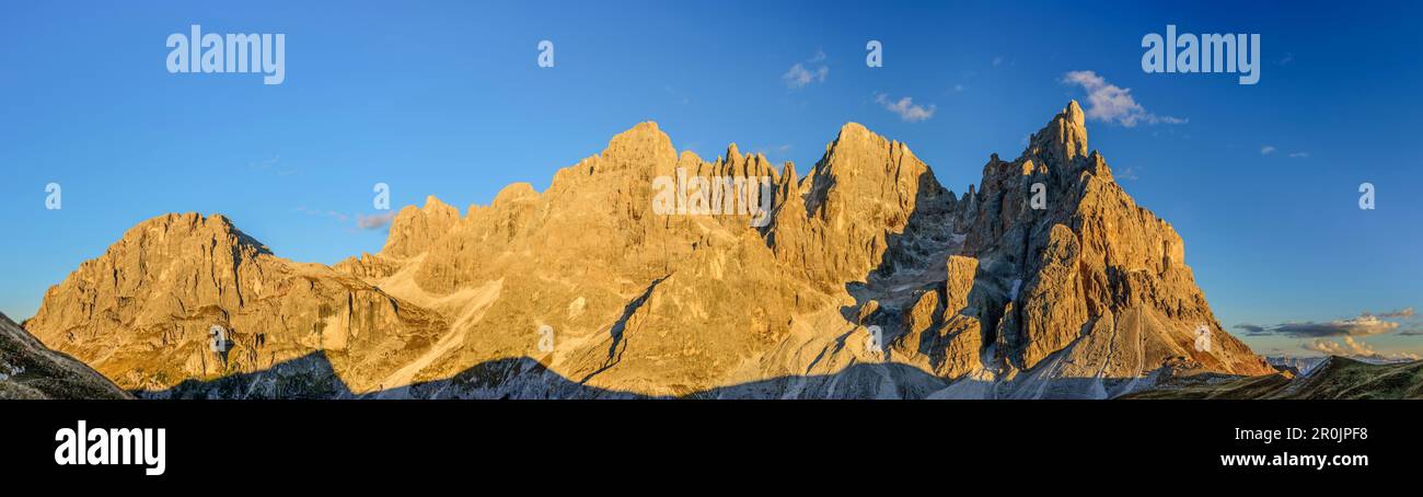 Panorama from Pala with Monte Mulaz, Cima del Focobon, Cima di Val Grande, Cima dei Bureloni, Cima della Vezzana and Cimon della Pala, Pala, Dolomites Stock Photo