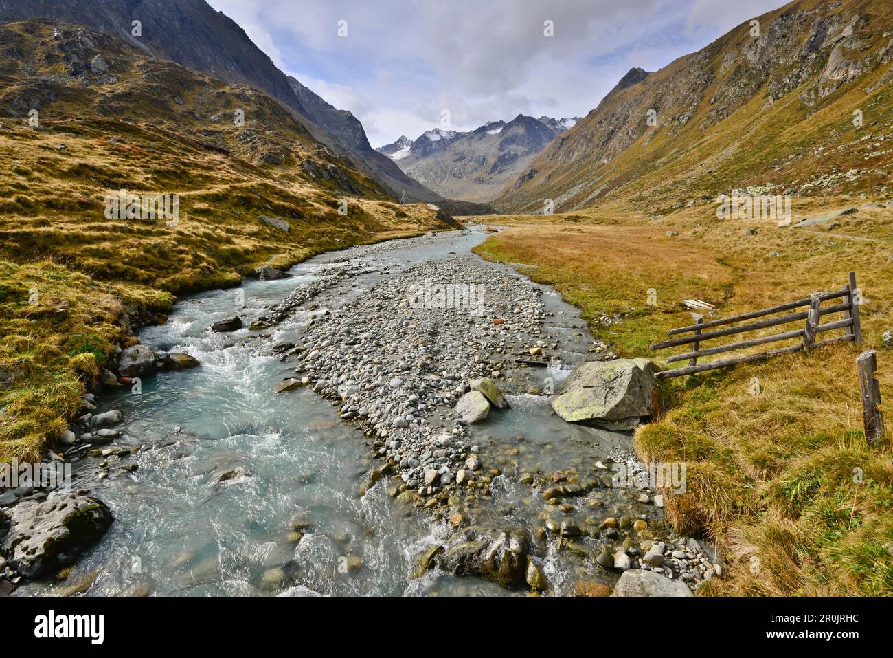 river Alpeiner Bach in autumn, view towards Stubai glacier near Franz Senn hut, Hinteres Oberbergtal, Stubai Alps, Tyrol, Austria, European Alps, Euro Stock Photo