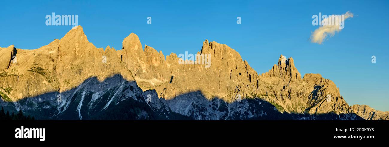 Panorama with La Rosetta, Pala di San Martino, Cima di Val di Roda and Sass Maor, Pala Group, Dolomites, UNESCO World Heritage Site Dolomites, Trentin Stock Photo