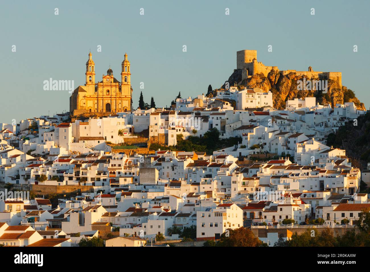 Castillo, Arab castle, church, Olvera, pueblo blanco, white village ...