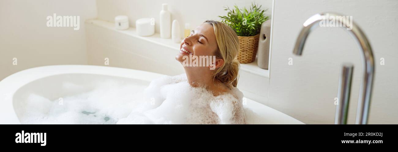 Sexy Woman Lying Bath Foam Relaxation Luxury Bathroom Stone Decor Stock  Photo by ©Nomadsoul1 199236556