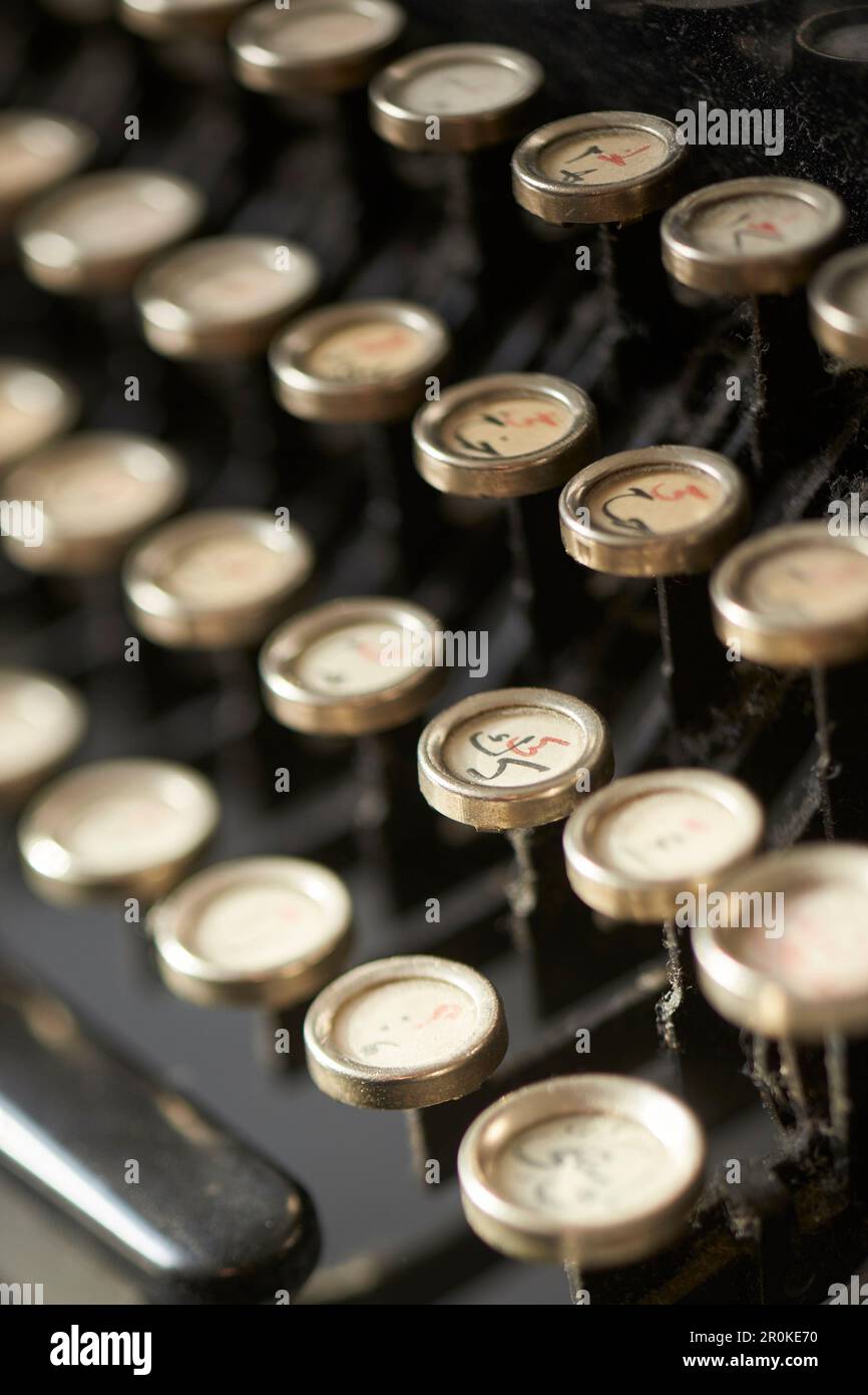 historic typewriter with arabic characters, noatalgic Stock Photo - Alamy