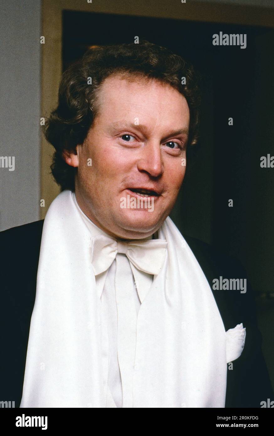 Andrzej Ratusinski, polnischer Pianist, Portraitaufnahme nach dem ...