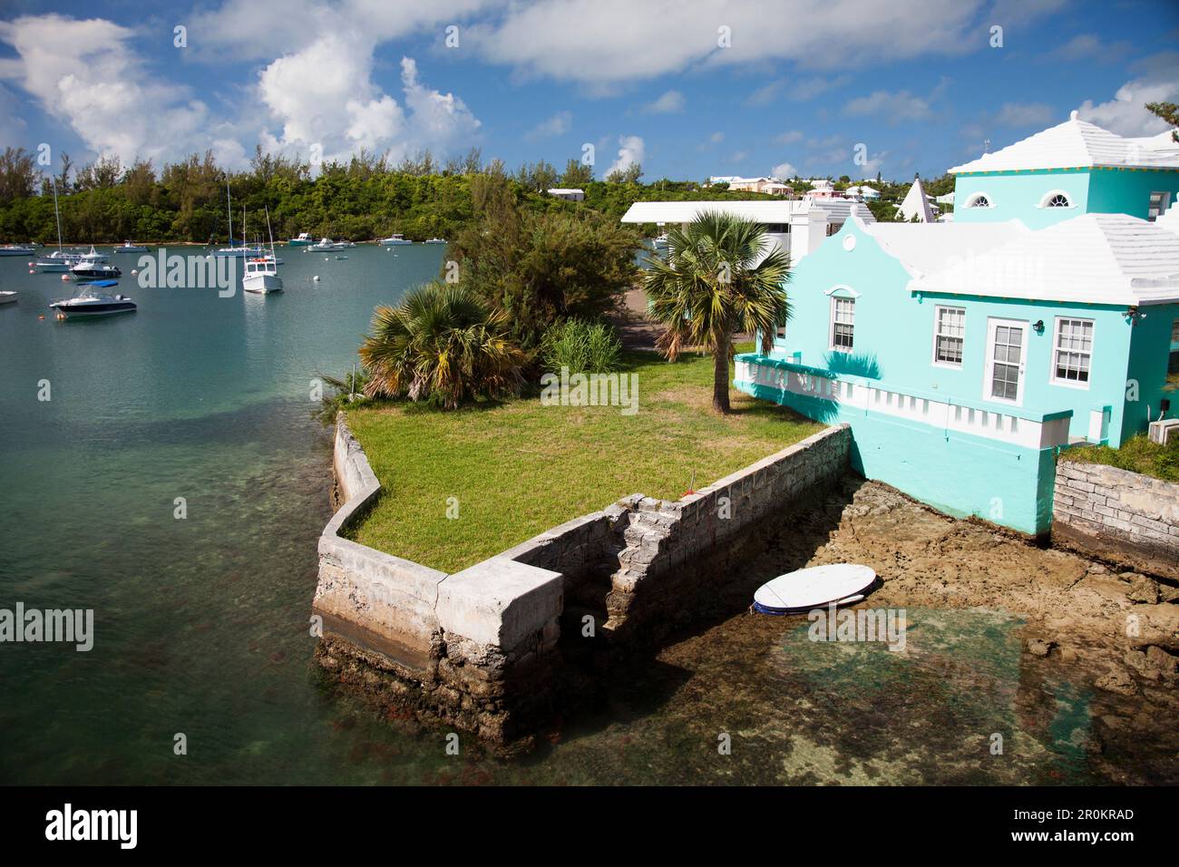 BERMUDA. Sandy's Parish. View of homes in the village of Somerset. Stock Photo