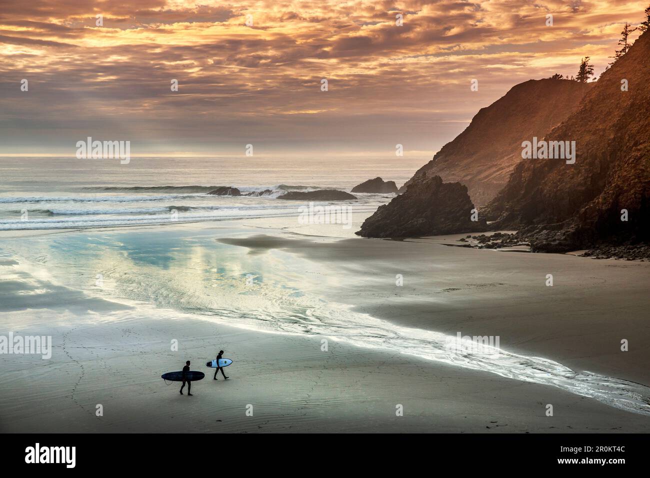 USA, Oregon, Indian Beach, from Ecola State Park there is a two mile trail that takes you to the breathtaking views and sandy beaches of Indian Beach Stock Photo